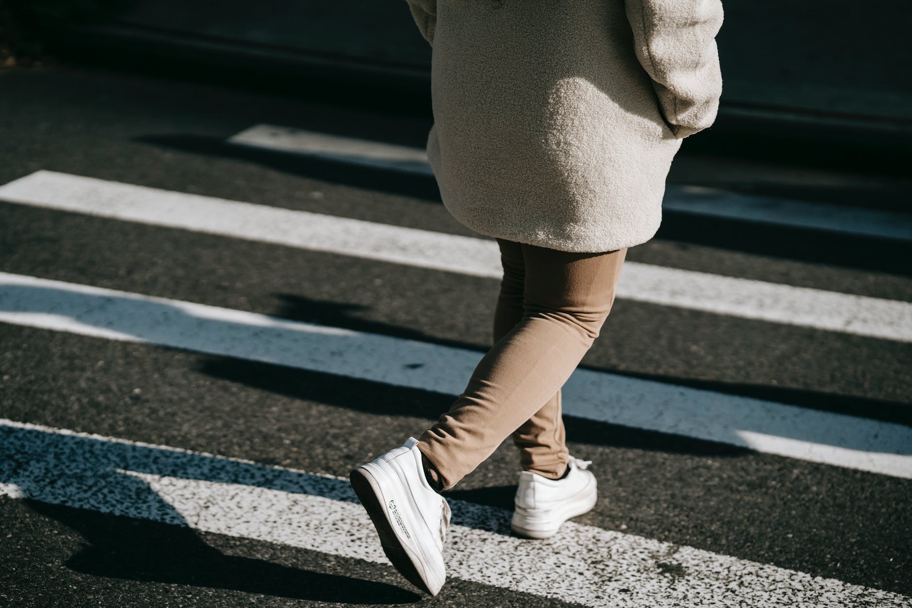 Writing Prompt – Watch Your Step – Top 3 Tips For Pedestrian Sidewalk Safety In Toronto